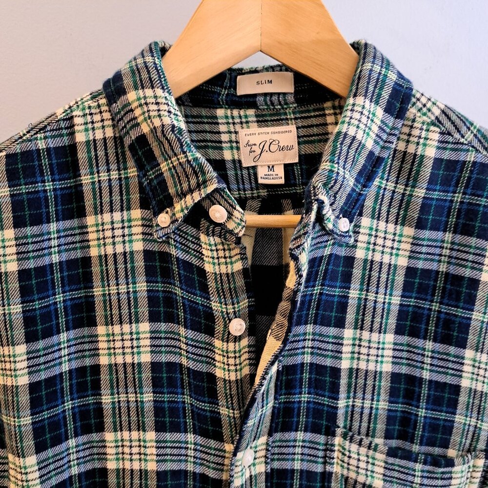 J. Crew Men's Medium Slim Fit Double Weaved Plaid Button Down Shirt Style #AY988
